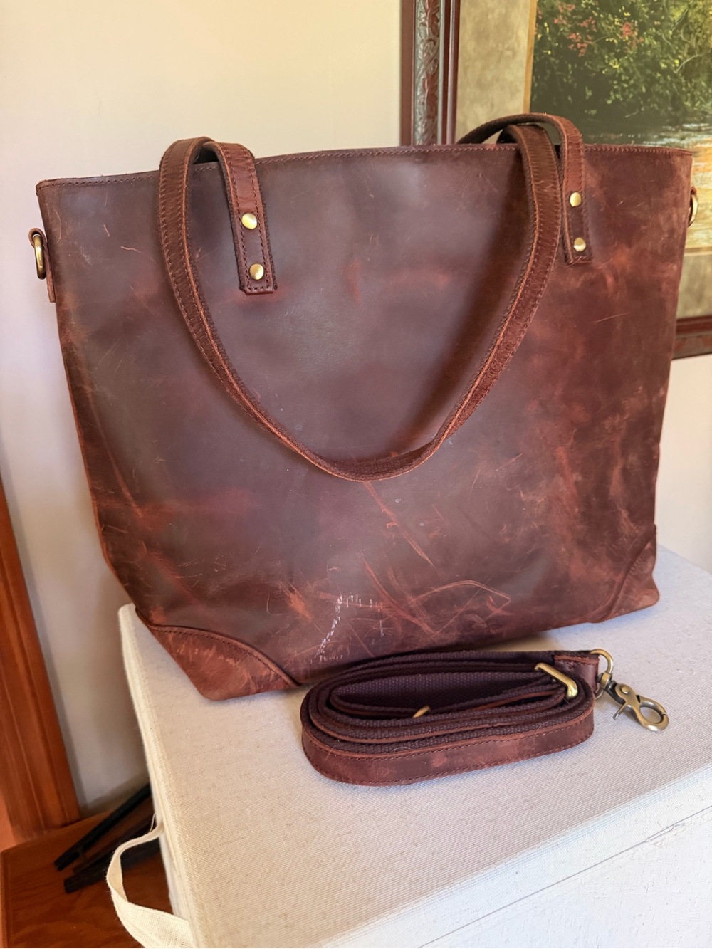 Classic Brown Leather Tote Bag - Versatile Everyday Carry - Picture 2 of 8